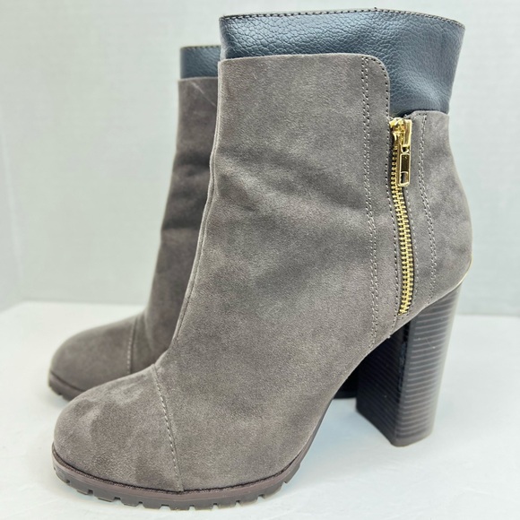 Juicy Couture Livia Side Zip Block Heel Ankle Boots Women's Sz 8.5 Charcoal Nice - Picture 1 of 12